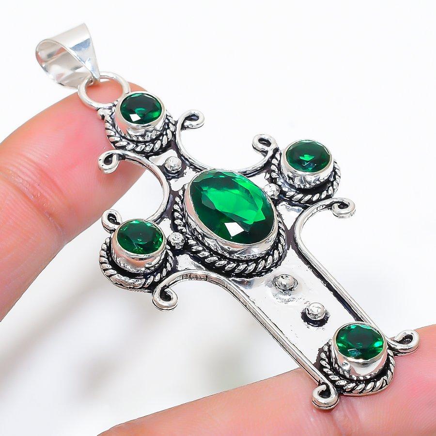 

Cross Chrome Diopside Gemstone Handmade Ethnic Jewelry Pendant 2.80 SR-10324