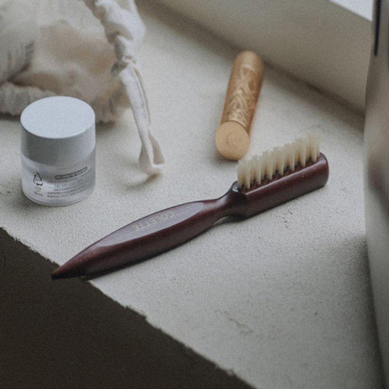 

Natural hair bristle brush