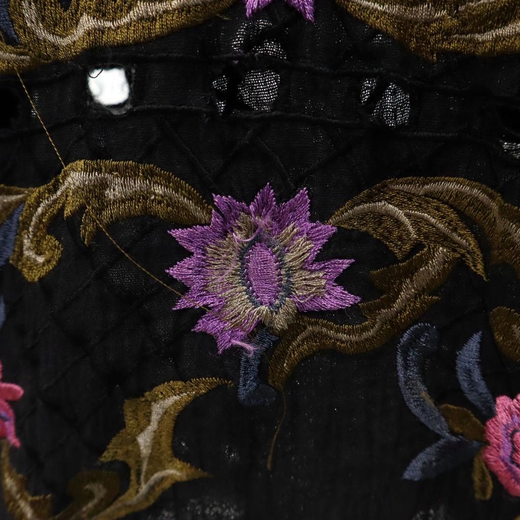 GRACE CONTINENTAL Flower Embroidery French Sleeve Wrinkles Processing One Piece Women Used