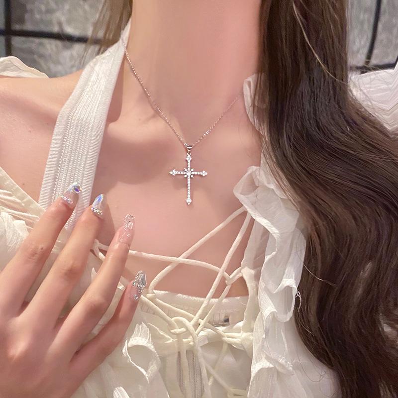 Fashion Women Crystal Zircon Cross Pendant Necklace For Women Girl Crystal Chain Necklace Punk Party Jewelry Gift