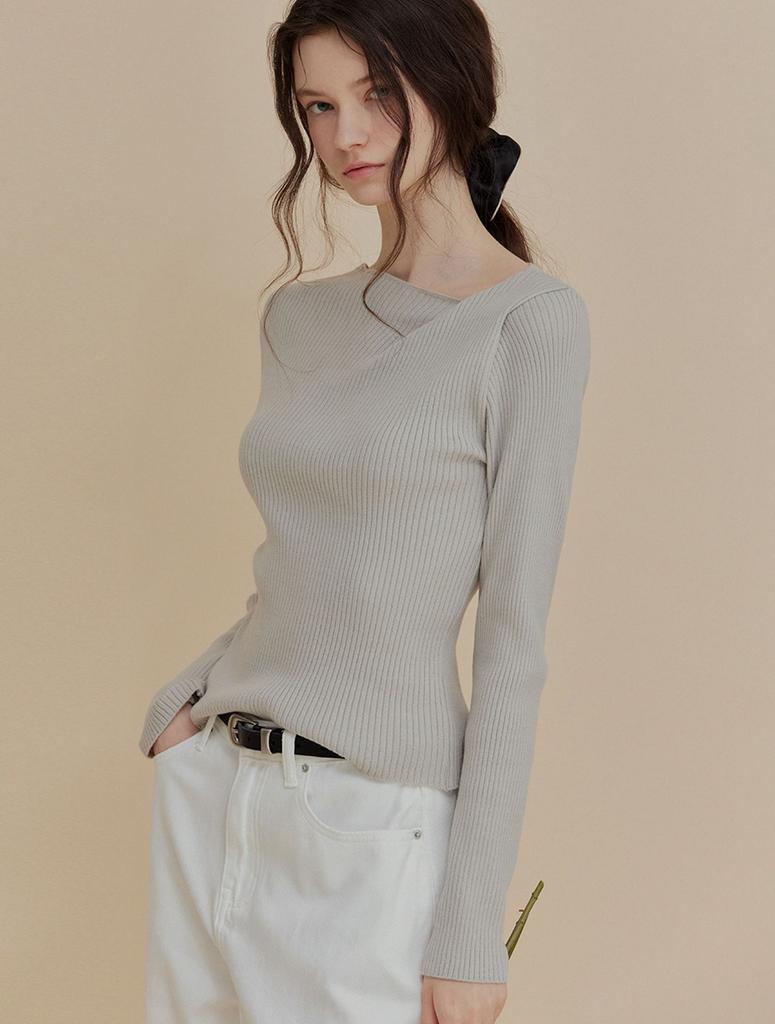 Teuwi Asymmetrical Ribbed Knit