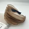Witte Antislip Haarband met Tanden – Brede High-End Haarklem & Cover Artefact