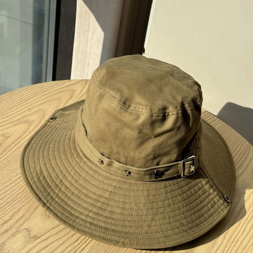 New outdoor hiking hat, summer sun protection cap for women, stylish and face-slimming, western cowboy hat, fisherman hat with stars