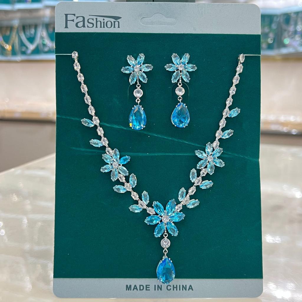 Bridal Suit European and American Style New Fashion Trend Zircon Sea Sapphire Blue Necklace Earrings Flower Temperament Collarbone Chain Women 2026