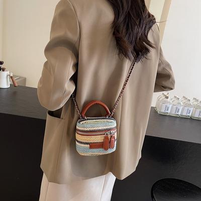 Mini-Strohgewebte kleine quadratische Tasche Damen-Tasche Sommer Kette Kontrastfarbe Umhängetasche Gewebte kleine Umhängetasche