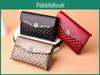 Chic Womens Fashion Crossbody Bag With Convenient Zipper Opening For Essentials