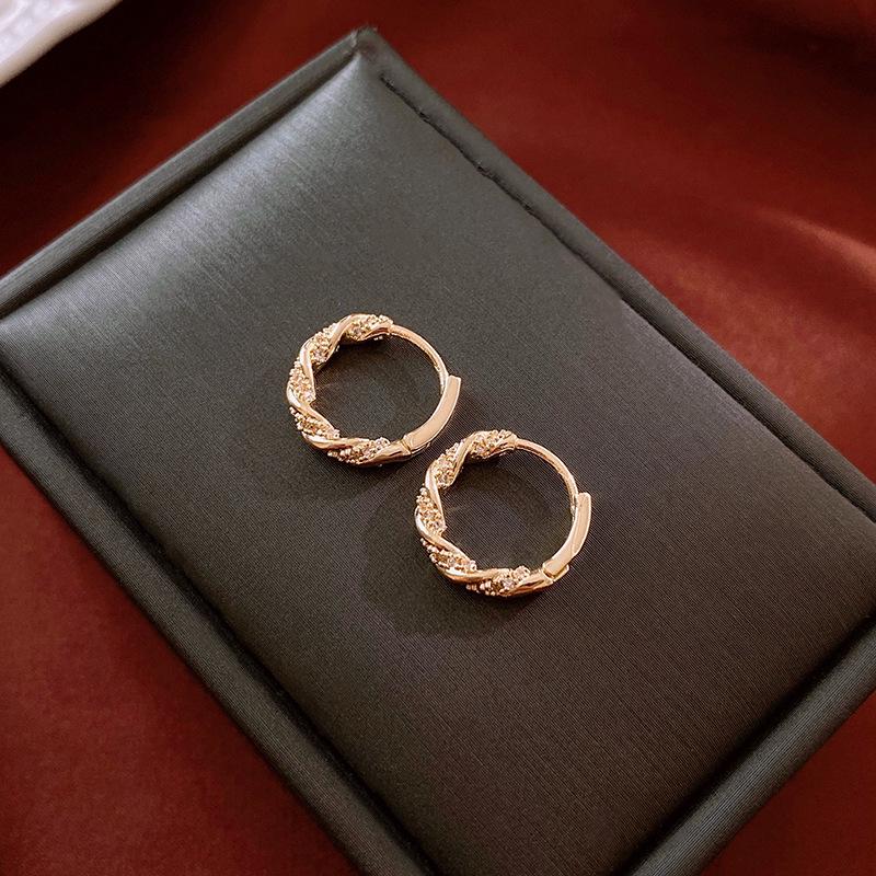 

Gold-Plated Zircon Geometric Ear Cuff Earrings for Women