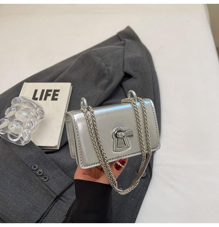 

Single shoulder small square bag women s 2025 new summer Korean high-end light luxury niche design versatile chain messenger bag