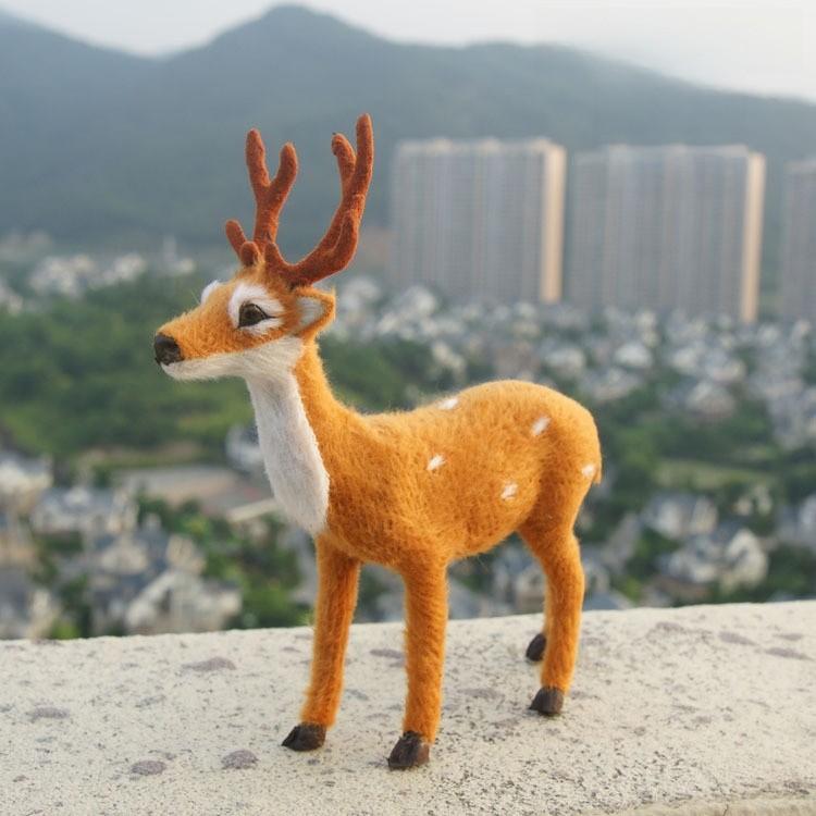 Christmas Deer Decor Figurine With Plastic Material For Holiday Window Display And Storefront Setup