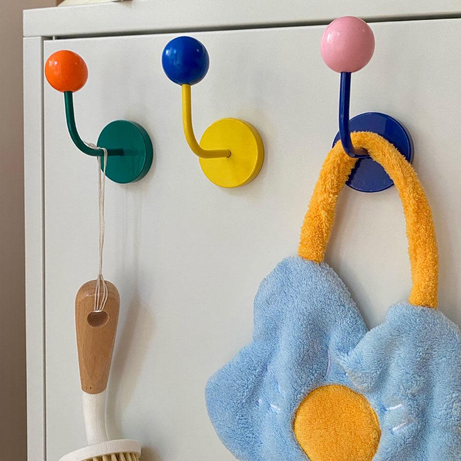 1PC Color Creative Magnetic Hook No Punch Magnetic Hook Kitchen Bathroom Door Refrigerator Strong Traceless Decoration