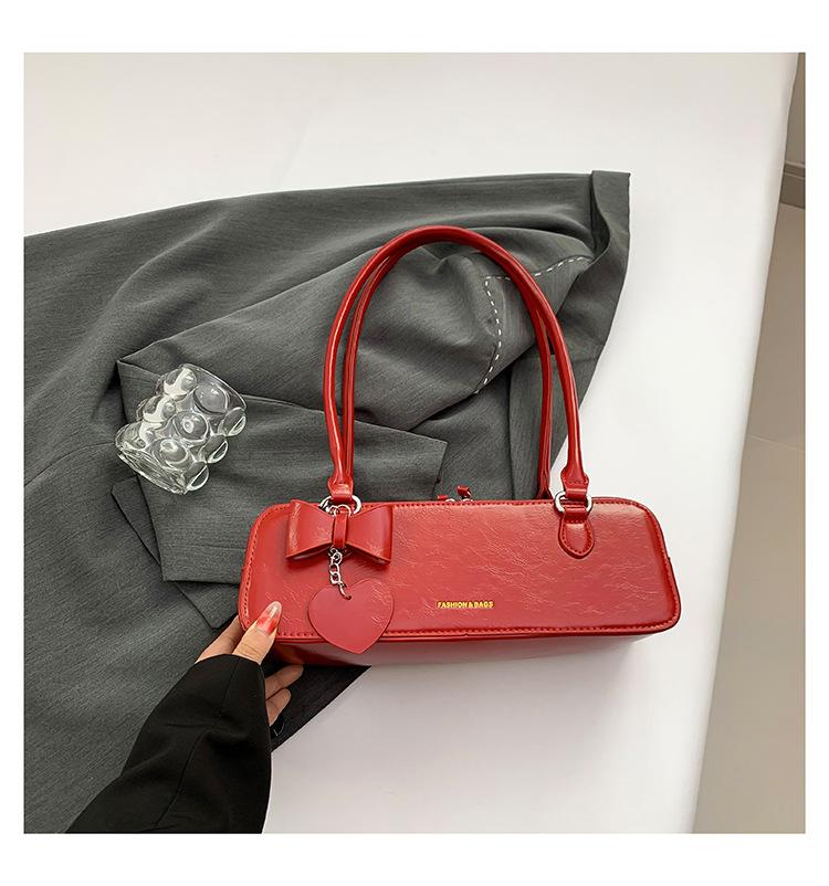 Niche design single shoulder underarm bag women's handbag pillow bag 2025 new versatile fashion baguette bag