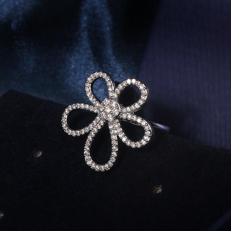 

S9 Sterling Silver Sunflower Five-Petal Necklace Five-Flower Full Diamond Zircon Necklace Female 800 silver