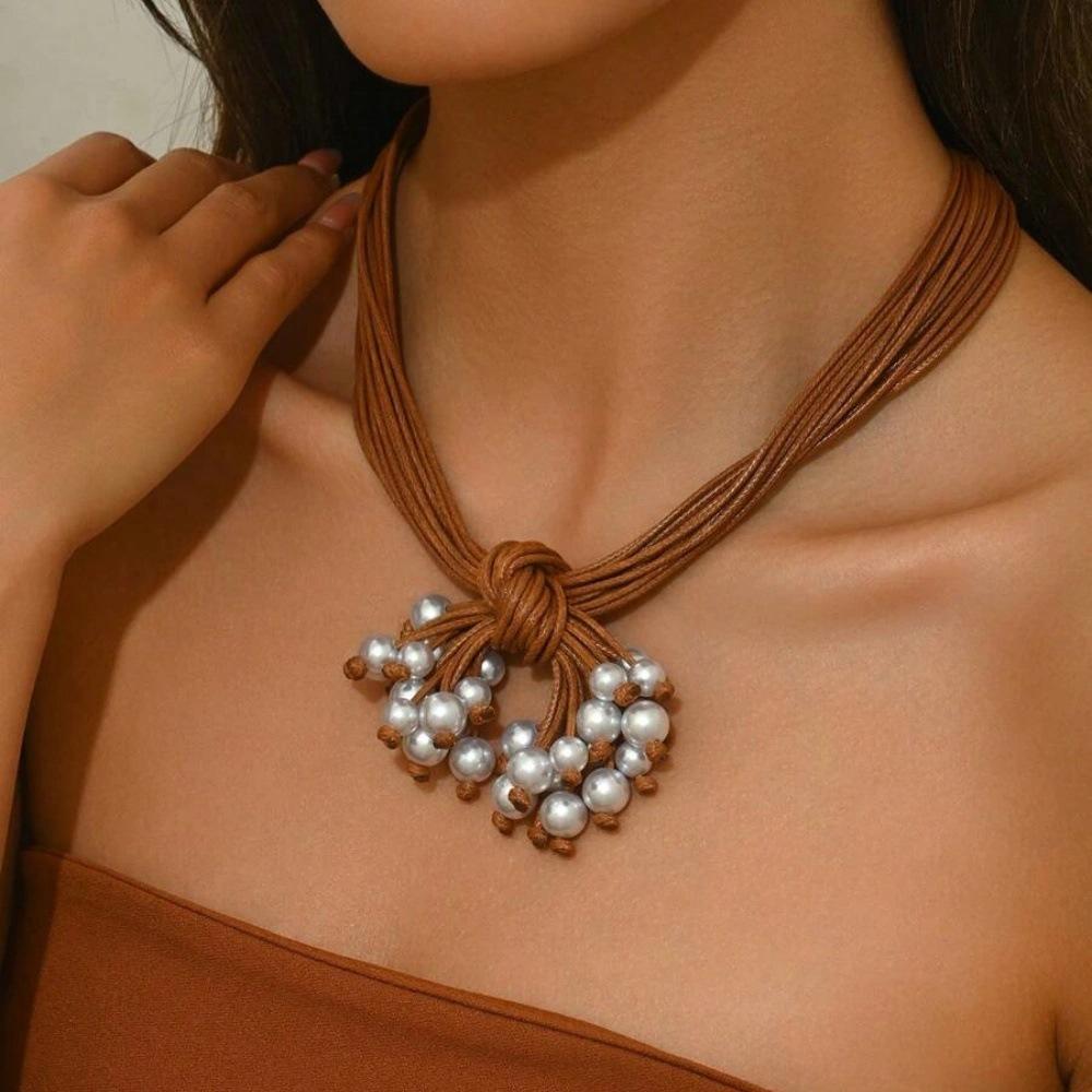 Módní náhrdelník pro dámské šperky