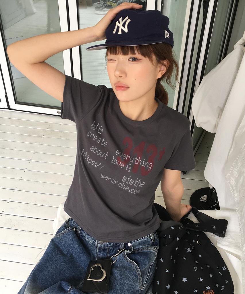 Mimdeowodeulobeu 313 Printed Crop T-Shirt_Charcoal