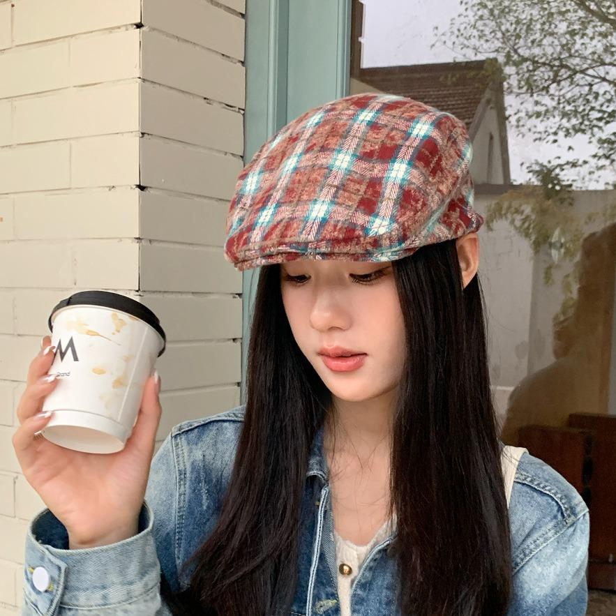 Retro Plaid Forward Hat Women's Autumn New Big Head Circumference Duckbill Hat Showing Face Small Beret Tide