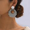 Fashion Exaggerated Black and White Contrast Round Oval Earrings for Women Simple Hollow Statement Acrylic Earrings Jewelry