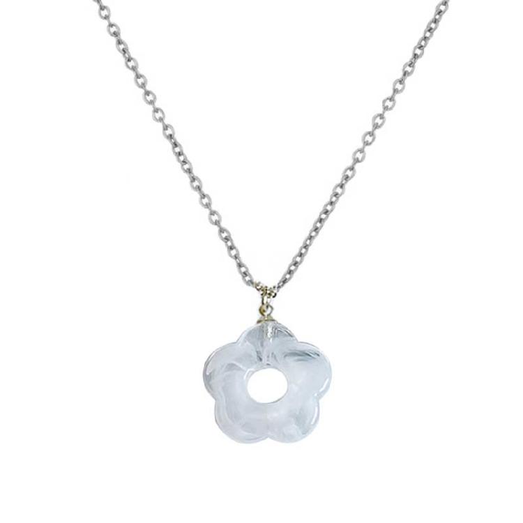 Sweet Cute Acrylic Flower Pendant Necklace Simple Clavicle Chain Choker Necklace 1