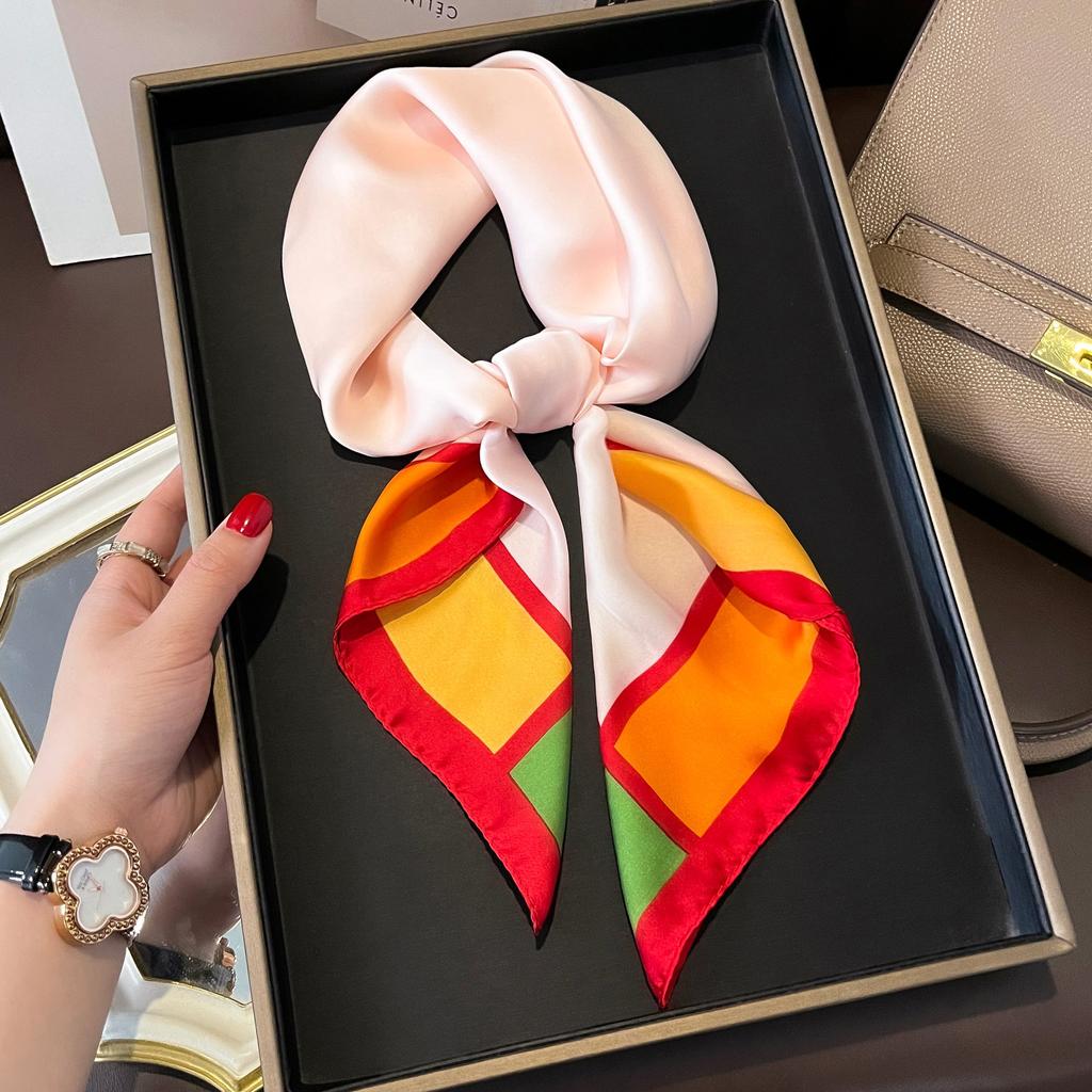 Vysoce kvalitní luxusní hedvábné šátky čelenka Šály Šála na krk pro ženy Řetízek Hedvábný šátek Dámská ozdobná šála