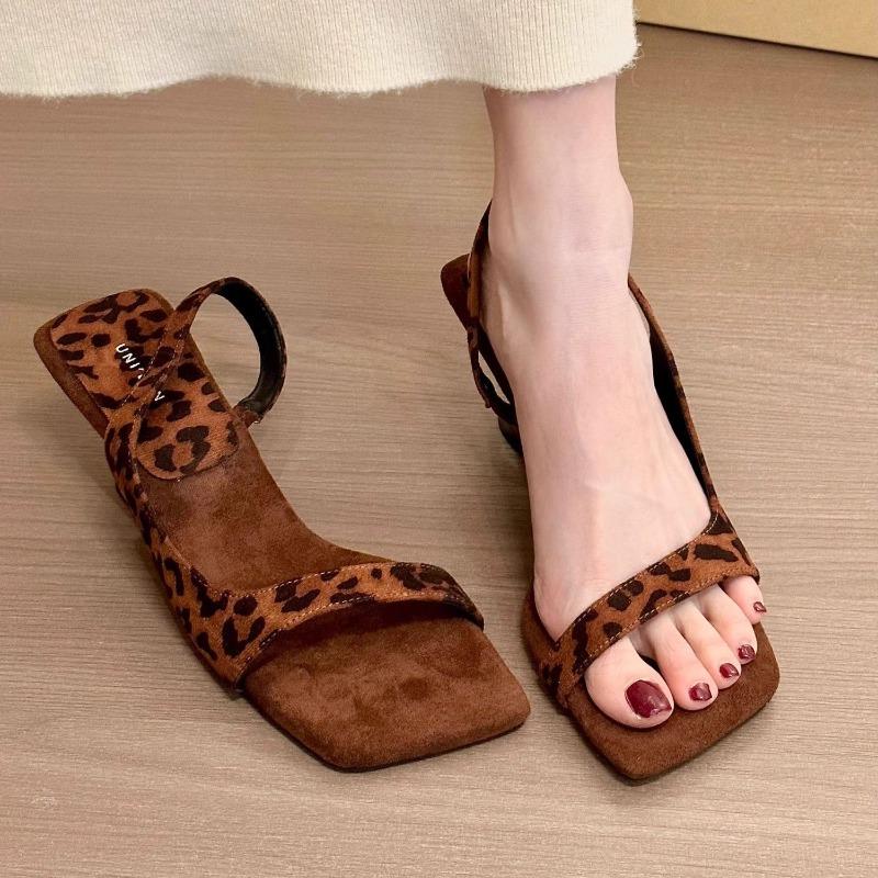 Retro Minimalist Women's Stange Style Slippers Outdoor Wear Versatile Elegant PU Leather Square Toe Shoes Pantuflas Mujer Slides