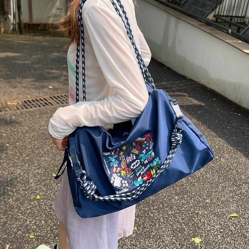 Japanese Fashion Embroidered Nylon Shopping Bag Versatile Large Capacity Canvas Messenger Bag Foreign Style Leisure Commuter Handbag