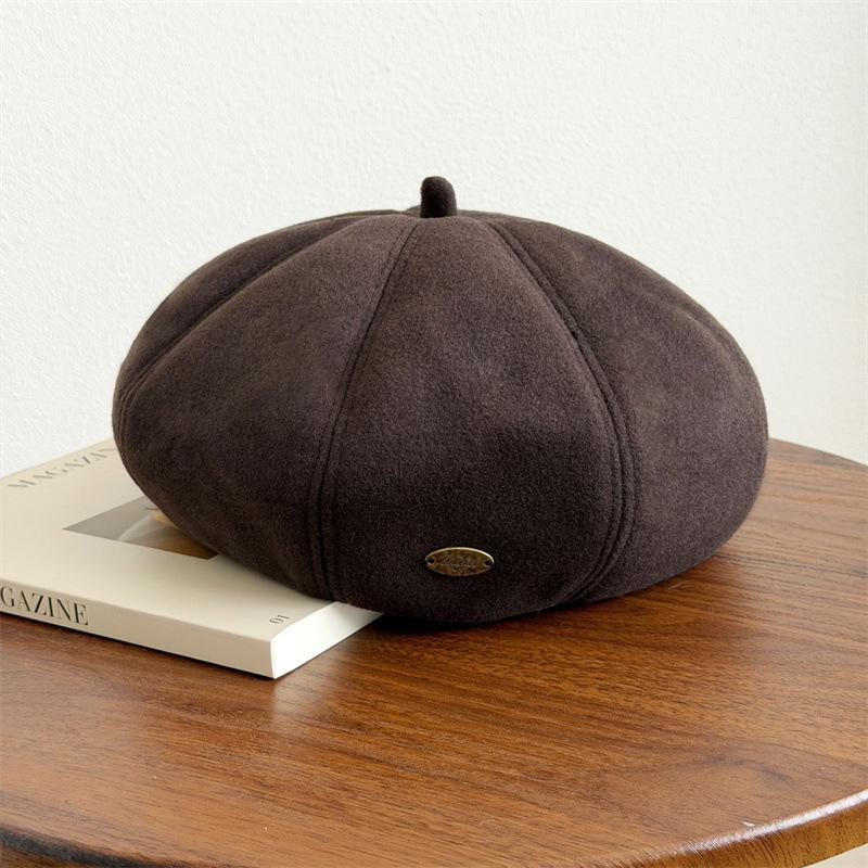 French retro metal standard black beret female big head circumference showing face small literary cloud painter hat autumn and winter versatile