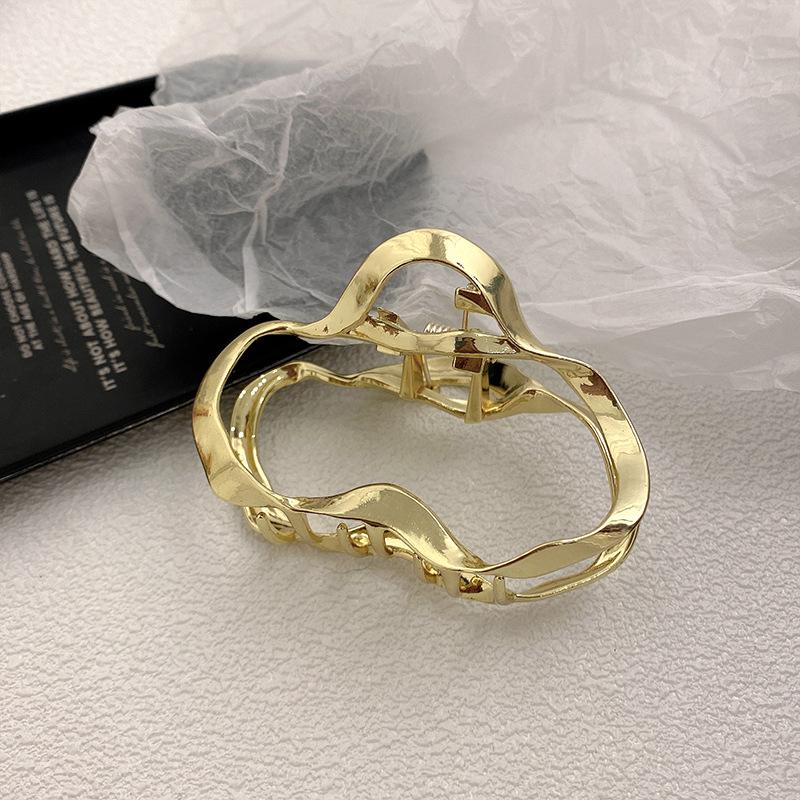 

AWAYTR Gold Color Hollow Liquid Hair Clips Metal Hair Claw Hairclip Headband Hairpin Crab Women Fashion Accessories