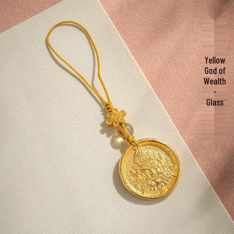 

Брелок-подвеска Бог Богатства Жуи Желтый: Очарование культурного туризма и памятные украшения с храмовой символикой