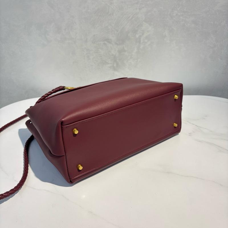 2026 Neue Leder-Damenhandtasche grenzüberschreitender Bestseller schlicht gewebt Klappe Schleife goldene Schnalle Schulter Crossbody tragbare Tragetasche