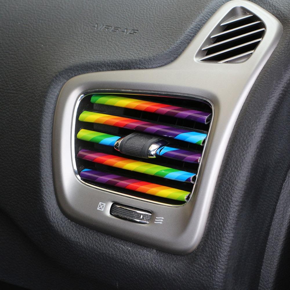 Auto Innenraum Zierleisten Klimaanlagendüsen Streifen Zierleiste Dekoration Gitter AC Auslass Bunt Glänzend Universelles Styling Zubehör