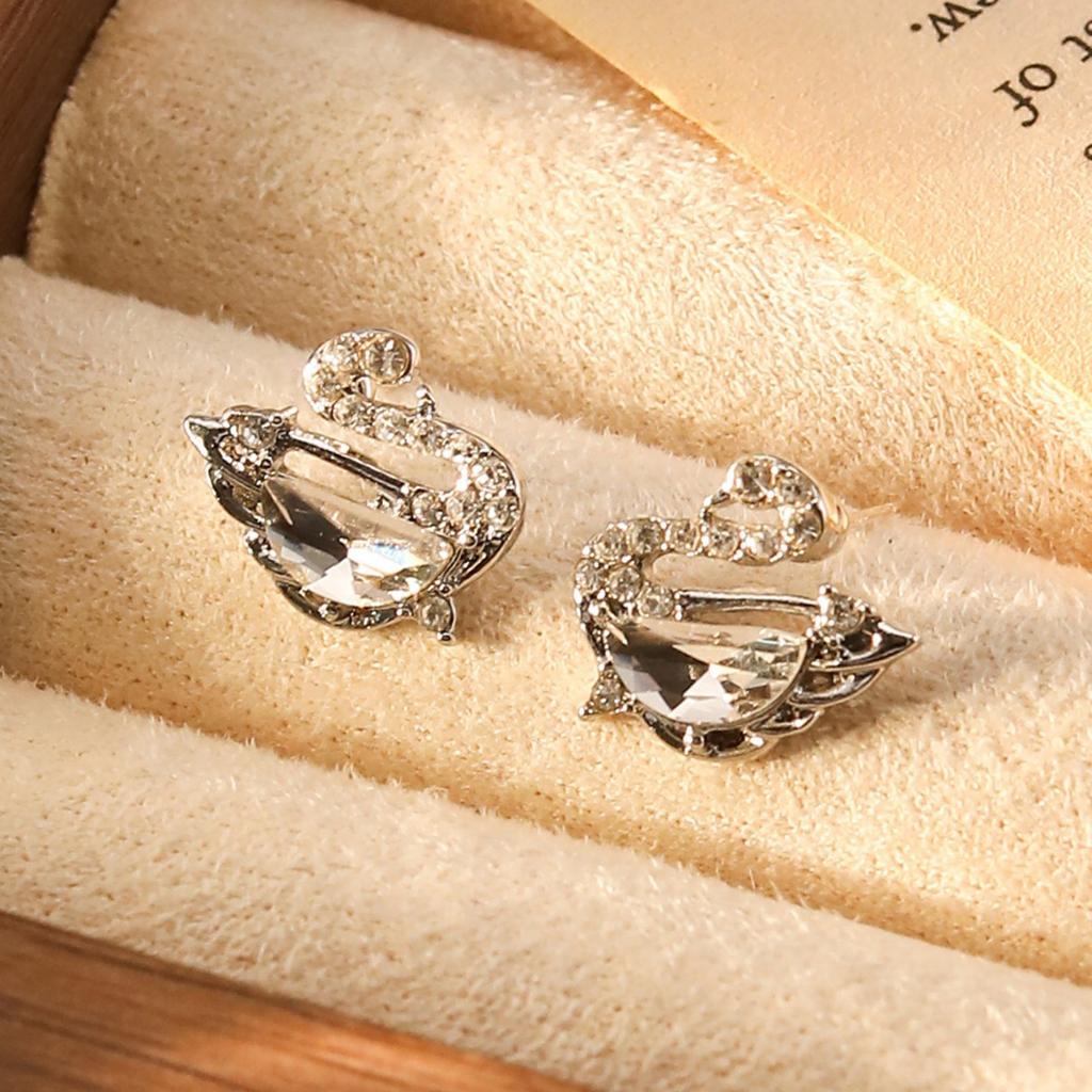 Silver Needle Super Fairy Zircon Swan Stud Earrings Women'S Fashion Versatile Light Luxury Exquisite Earrings Niche Earrings