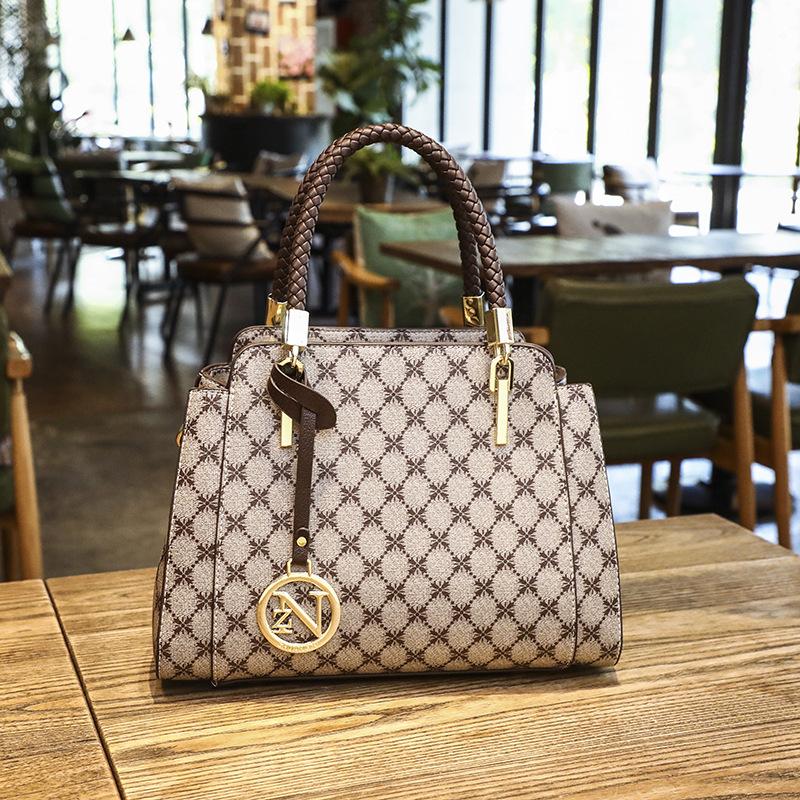 

New trendy fashion printed diamond tote bag popular handbag simple shoulder bag retro versatile women s bag