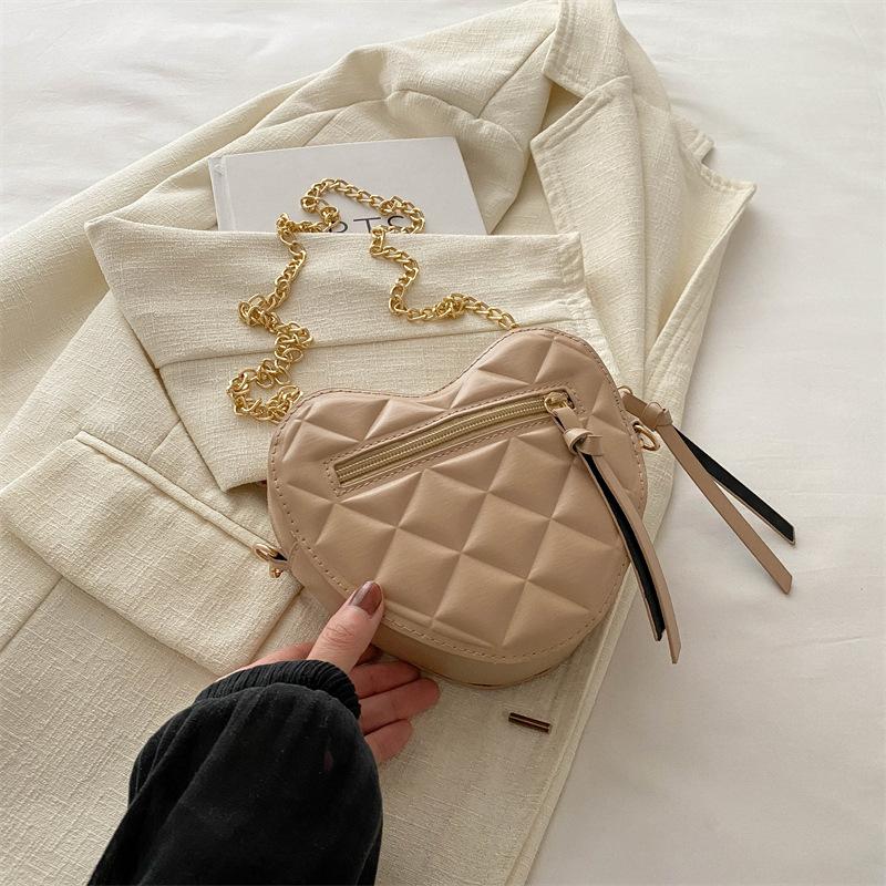 

2024 Новий повсякденний особистий тренд Love Bag Корейське видання Модна жіноча маленька сумка Жіноча сумка на ланцюжку на одне плече через плече хакі