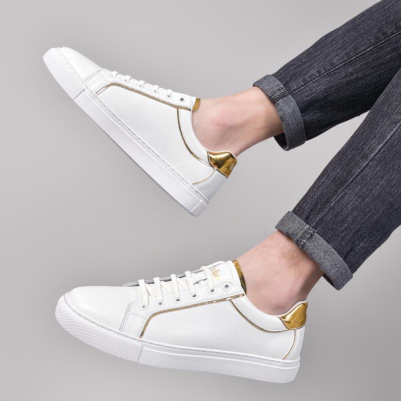 New board shoes men's spring casual Korean version of trendy leather shoes men's simple and versatile European station little white men's shoes