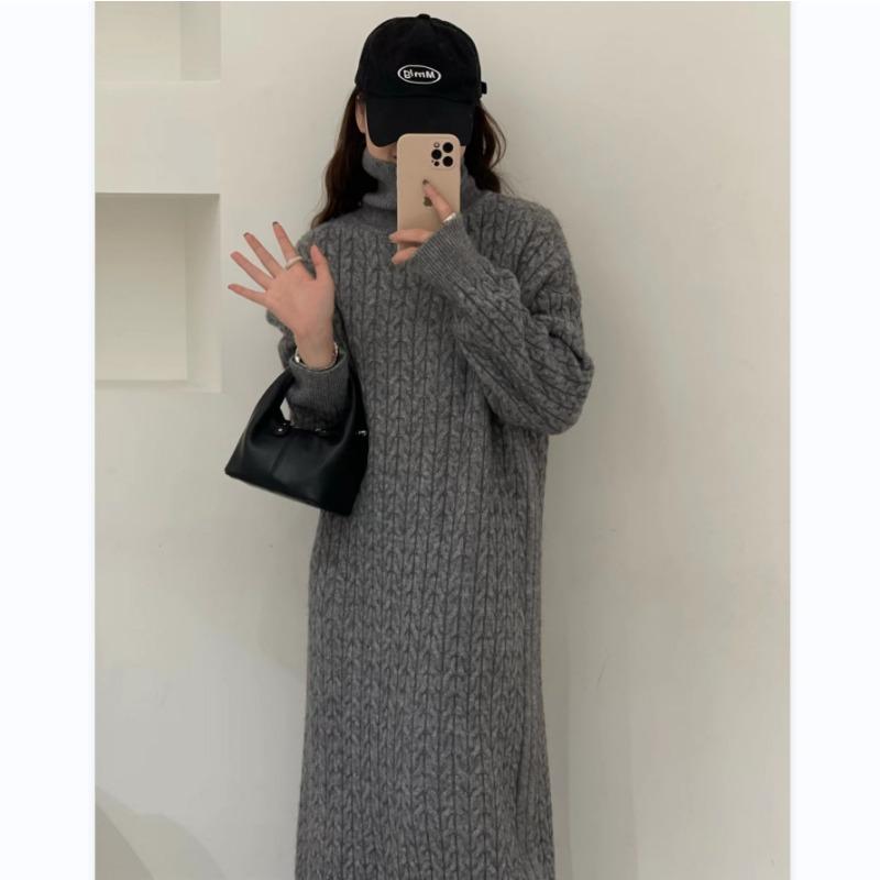 Ayollar kuz va qish yangi bo'sh va dangasa pastki trikotaj ko'ylagi ichida uzun ko'ylak bilan burama moda turtleneck sviter