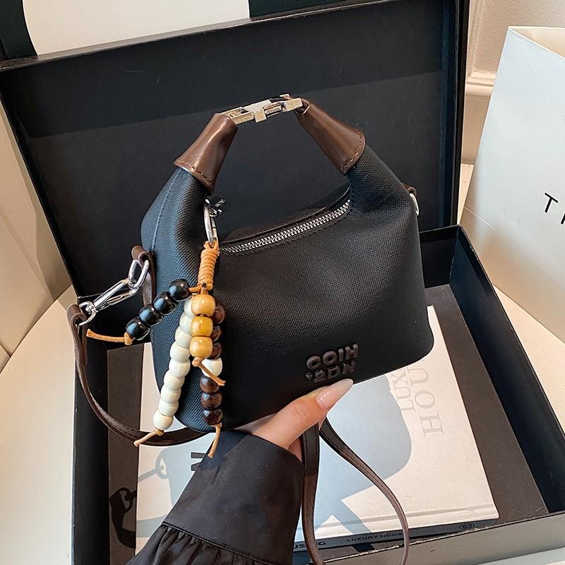 Trendy Women's Crossbody Bag  Autumn Winter Luxury Design Handbag Oulder Bag Handheld Bag Casual Simple