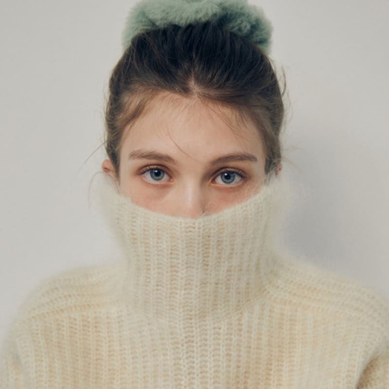 Mellotory Wide Fur Scrunchie (mint)