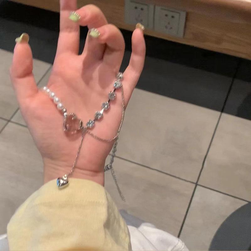 Sense Shell Love Necklace Female Niche Design Light Luxury Versatile Girlfriend Bow Collarbone Chain Niche Neck Chain Exquisite