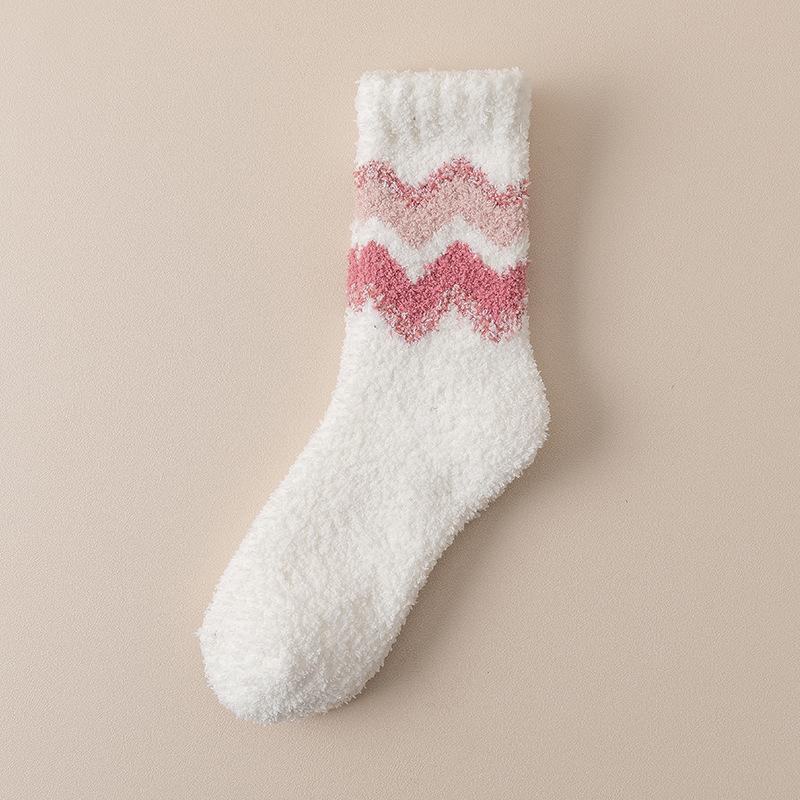 Female Autumn and Winter Thickened Warm Stripe Absorbs Perspiration Home Floor In Tube Socks