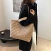 2025 New Diamond Retro Niche Design Underarm Bag Large Capacity Commuting Fashion Portable Shoulder Tote Bag