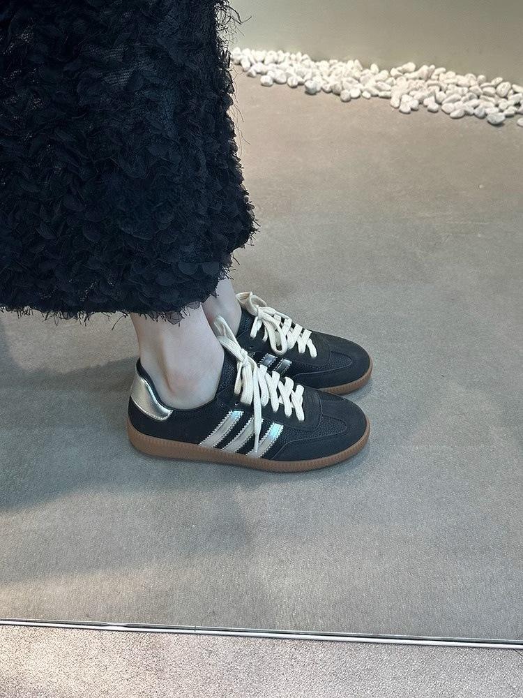 

Retro versatile flat-soled Forrest Gump training shoes women s 2025 new Korean version of leisure sports white shoes commuter board shoes women 40