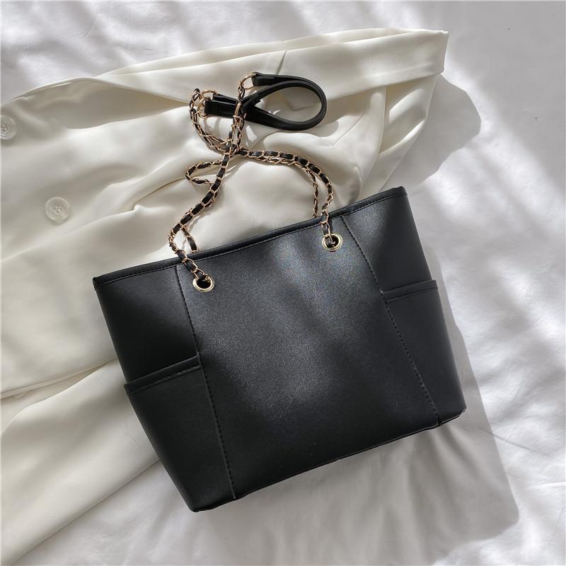 Large Capacity Bag Women's 2 Winter New Fashion Simple Commuter Shoulder Tote Bag Casual Chain Women's Bag