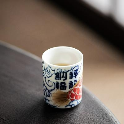 Keramik Teetasse im chinesischen Stil mit Drachenfisch, Haushaltstasse, kleine Tasse, Trinkgeschirr, Kung Fu Teegeschirr, Meister-Einzeltasse, Teezubehör
