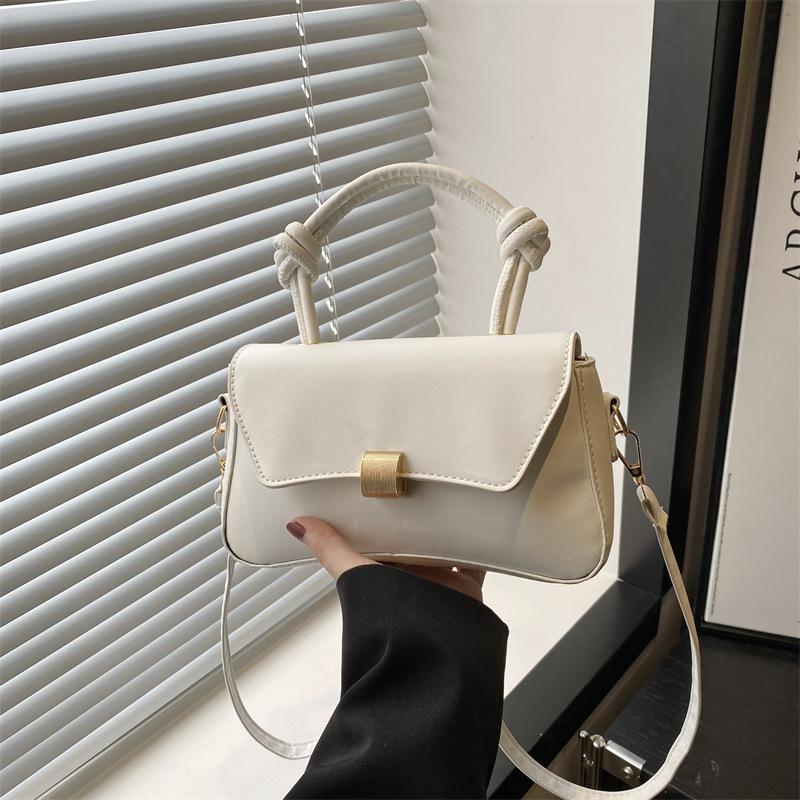 Versatile women's bag spring and summer new trend fresh shoulder messenger bag high value handbag