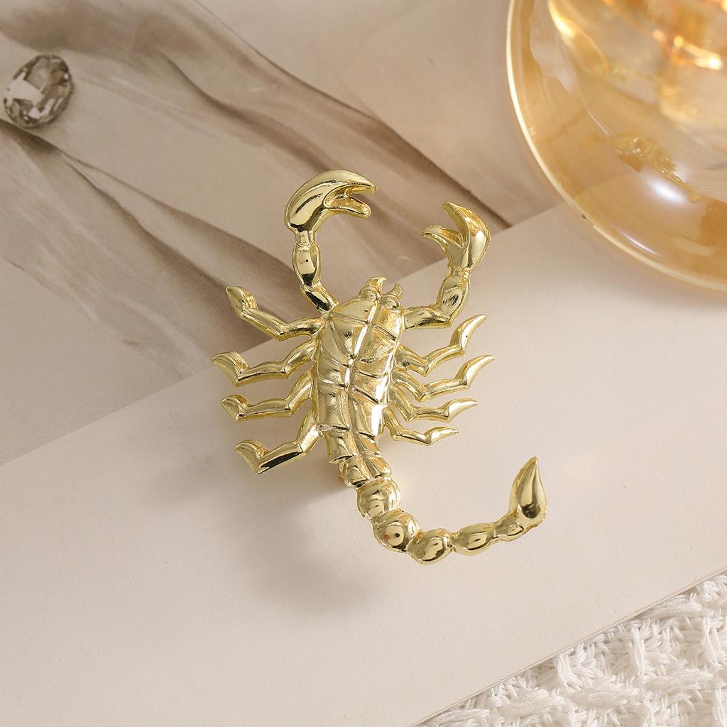 European and American Cold Wind Exaggerated Scorpion Brooch Animal Fashion Clothing Pin