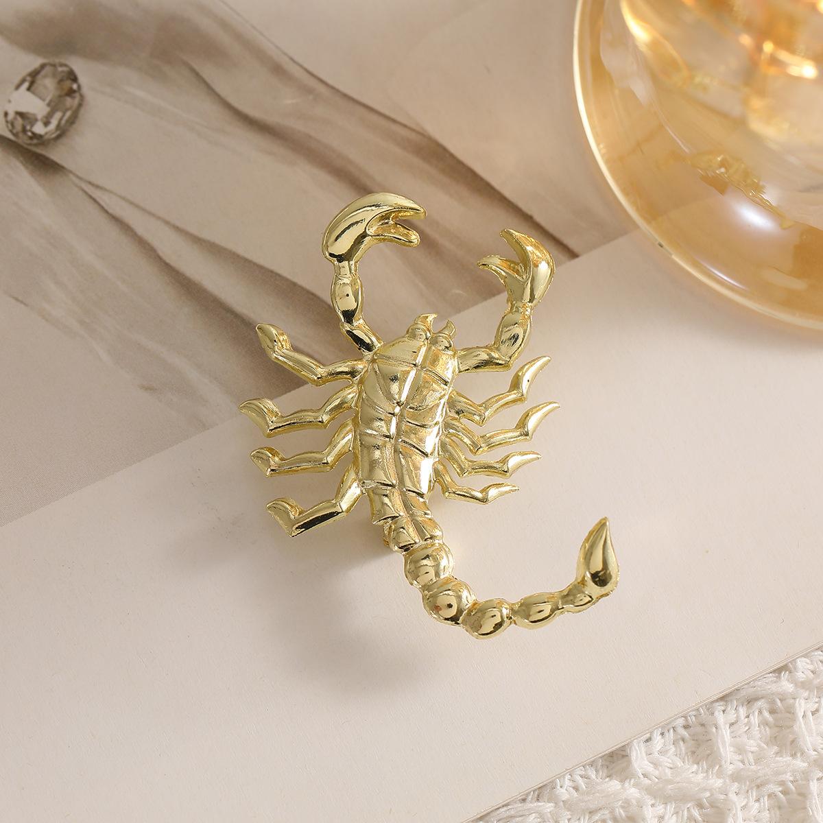 European and American Cold Wind Exaggerated Scorpion Brooch Animal Fashion Clothing Pin 3CM*5CM