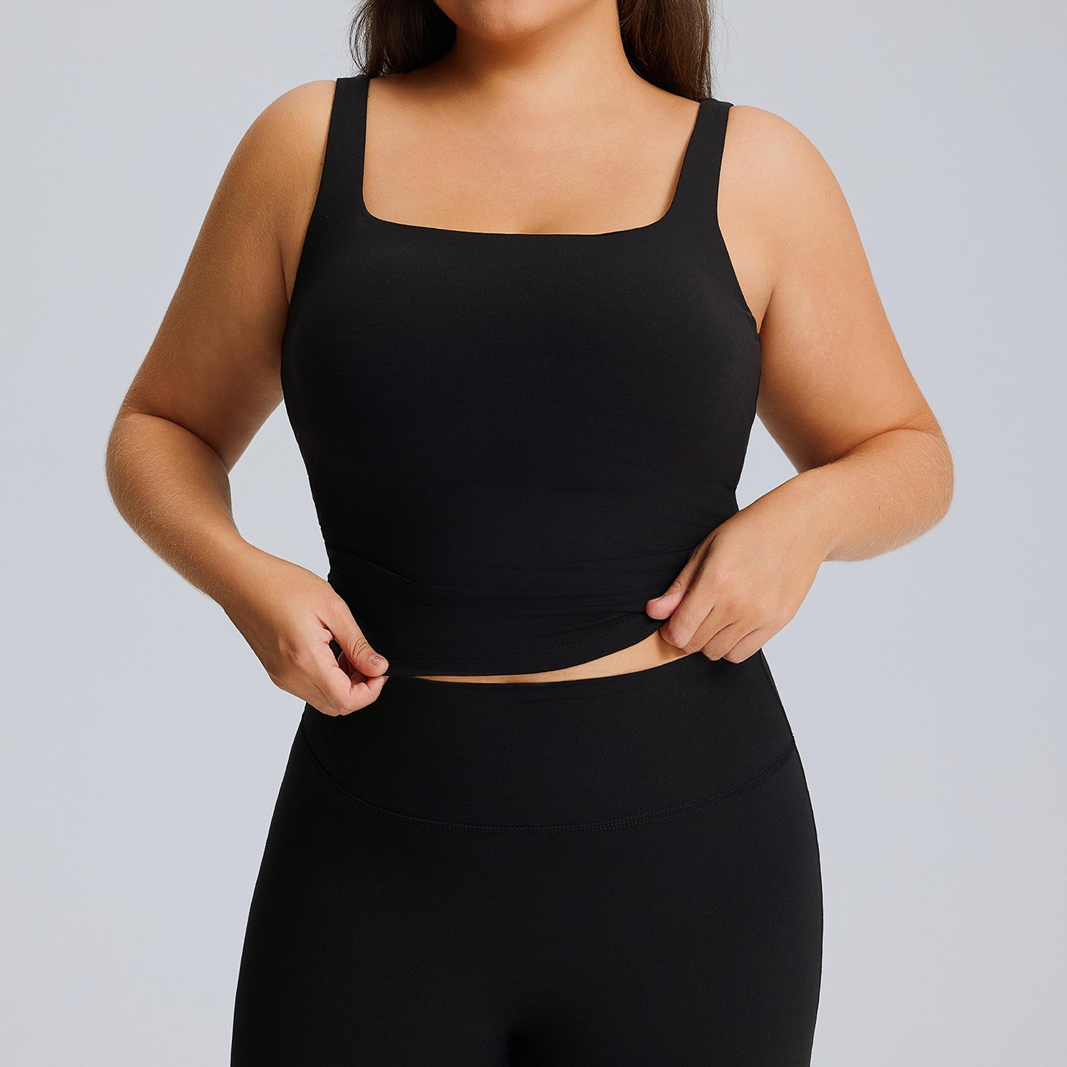 

Plus Size Women s Quick-Drying Yoga Sports Vest with Elastic Fit and Beautiful Back Design L чорний