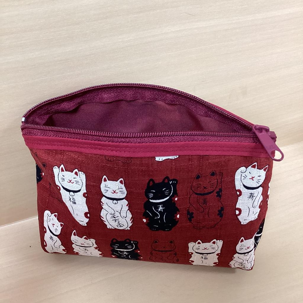 Kyosuke Made In Japan 12 X Perfect for and with a Japanese Cat Manpukuya Cat Red Women's Pouch, Approx. 15.5cm, Cosmetics, Accessories, Carrying,