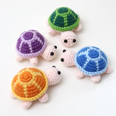 New Classic and Comfortable Handmade Yarn Weaving Cute Pendant Crochet Turtle for Friends Creative Gift Crochet Doll