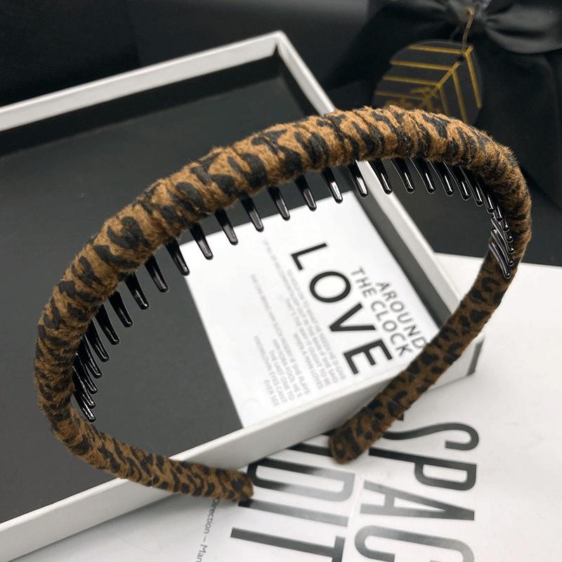 Leopard Print Non-Slip Retro Headband with Teeth for Makeup and Hair Styling 2025