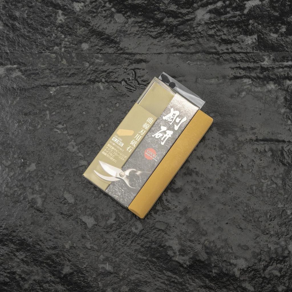 Naniwa Polishing Industry Naniwa Goken Curved Blade Sharpening Stone Finishing Stone (NANIWA) QA-0362
